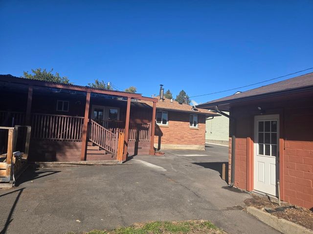 5122 Bryant Avenue, Klamath Falls, OR 97603