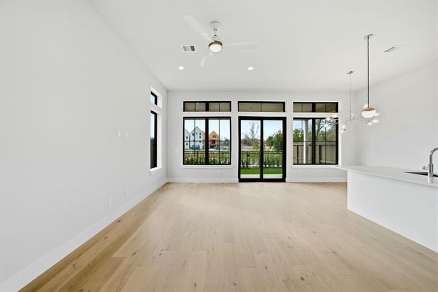 8715 Padua Lane, Houston, TX 77055