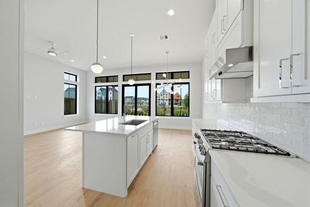 8715 Padua Lane, Houston, TX 77055