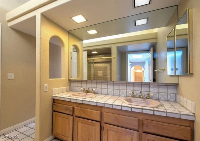 3930 Placita Del Rico, Las Vegas, NV 89120