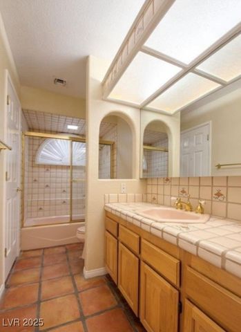 3930 Placita Del Rico, Las Vegas, NV 89120