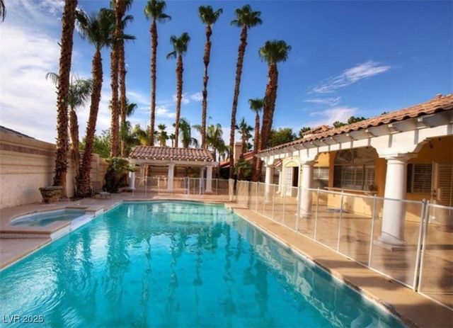 3930 Placita Del Rico, Las Vegas, NV 89120