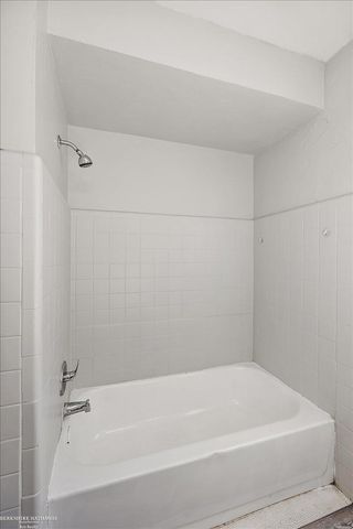 10500 Somerset Street, Detroit, MI 48224