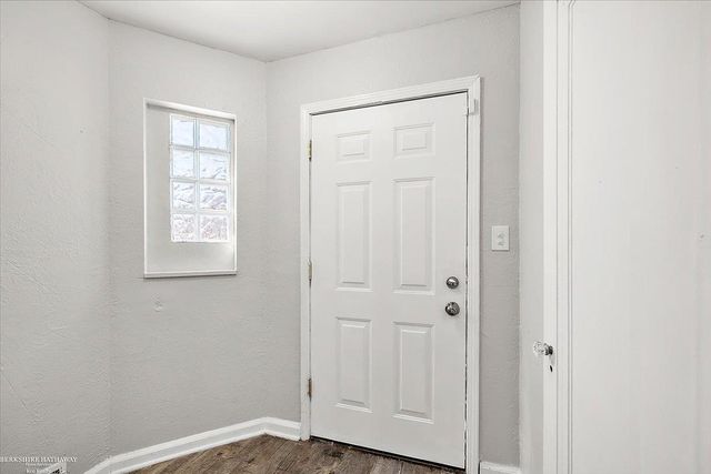 10500 Somerset Street, Detroit, MI 48224