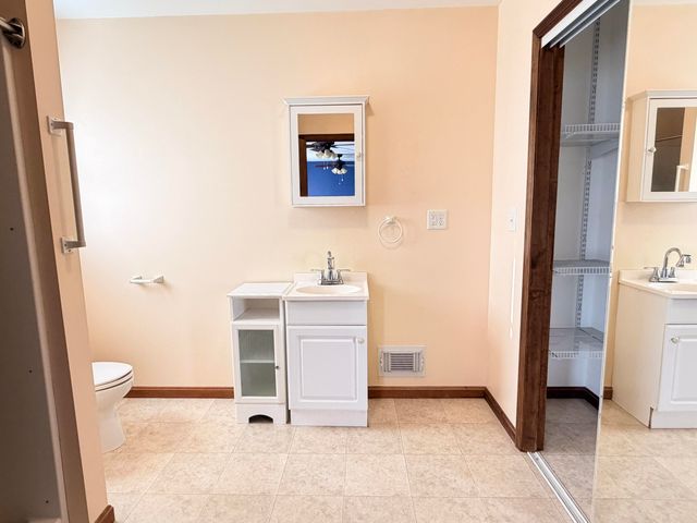 6649 122nd Avenue, Fennville, MI 49408
