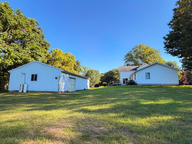 6649 122nd Avenue, Fennville, MI 49408