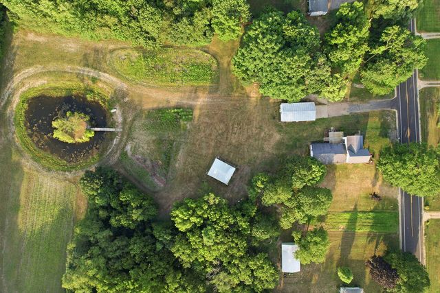 6649 122nd Avenue, Fennville, MI 49408