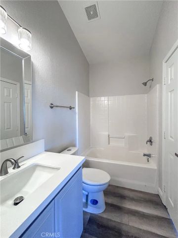 40705 Calle Vecina, Temecula, CA 92592