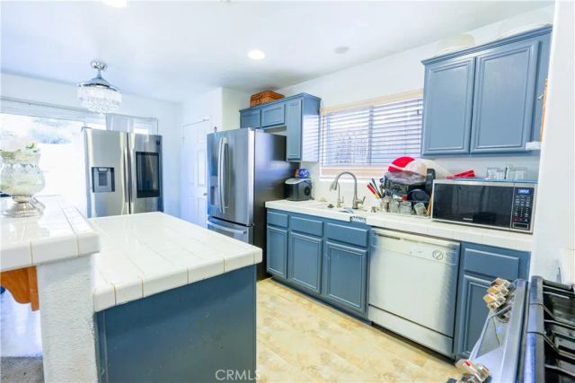 29483 Rock Point, Lake Elsinore, CA 92530