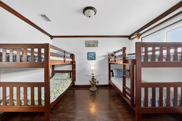 906 91st Street, Galveston, TX 77554