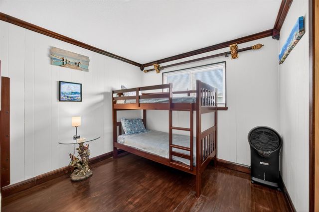 906 91st Street, Galveston, TX 77554