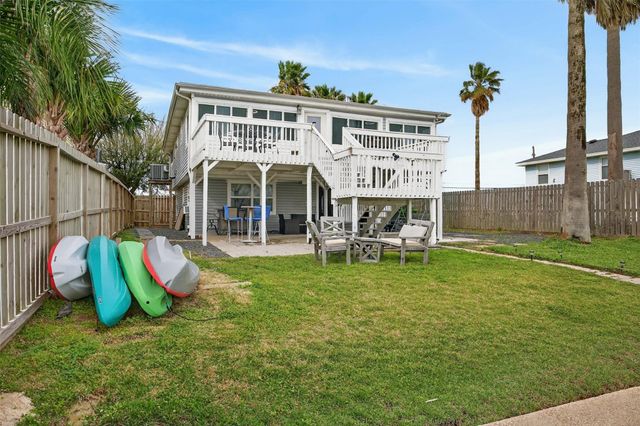 906 91st Street, Galveston, TX 77554