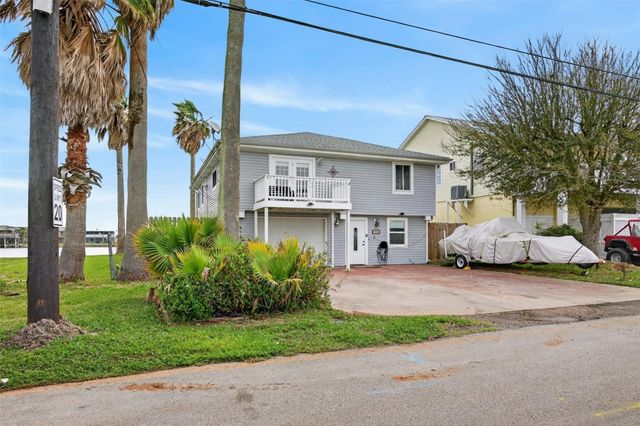 906 91st Street, Galveston, TX 77554