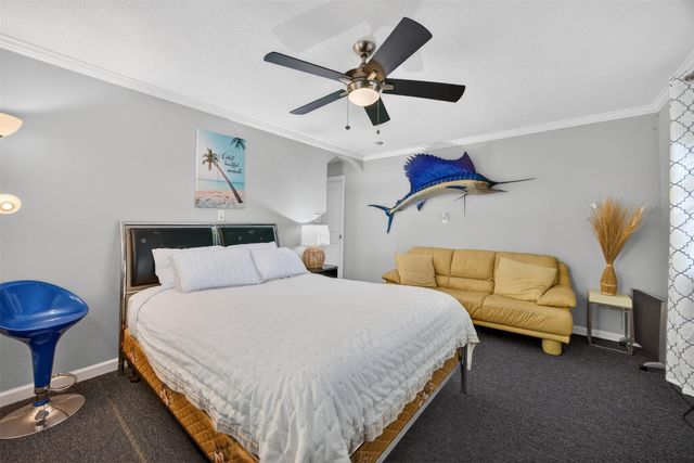 906 91st Street, Galveston, TX 77554