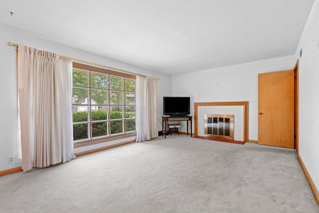 6339 BAY RIDGE AVENUE, Whitefish Bay, WI 53217