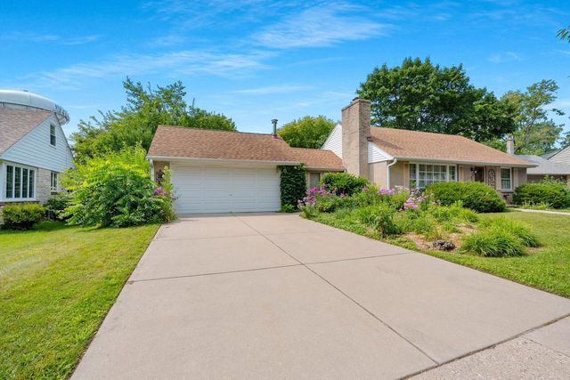 6339 BAY RIDGE AVENUE, Whitefish Bay, WI 53217