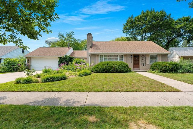 6339 BAY RIDGE AVENUE, Whitefish Bay, WI 53217