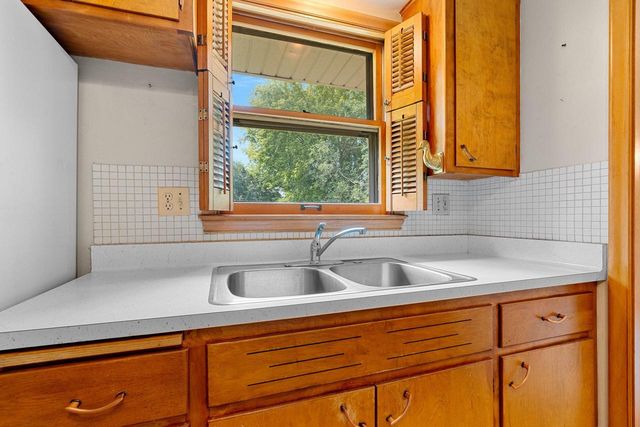 6339 BAY RIDGE AVENUE, Whitefish Bay, WI 53217