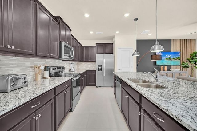 4034 LANA AVENUE, Davenport, FL 33897