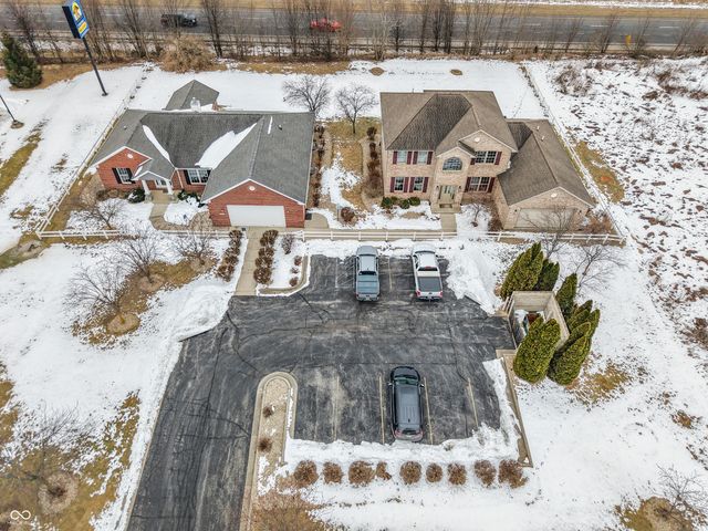 65 Maplehurst Drive, Brownsburg, IN 46112