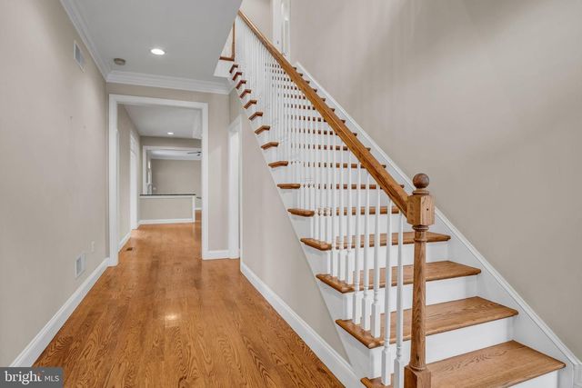 6 JAMESTOWN SQ, Mechanicsburg, PA 17050