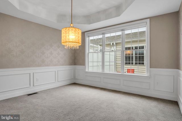 6 JAMESTOWN SQ, Mechanicsburg, PA 17050