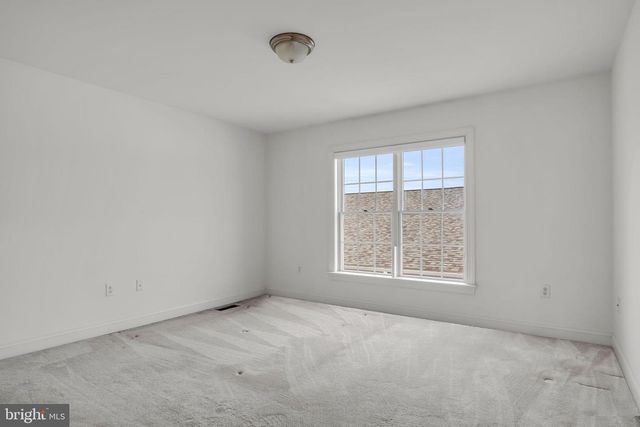 6 JAMESTOWN SQ, Mechanicsburg, PA 17050