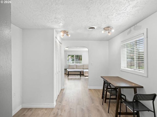 209 Ne 192ND Ave, Portland, OR 97230