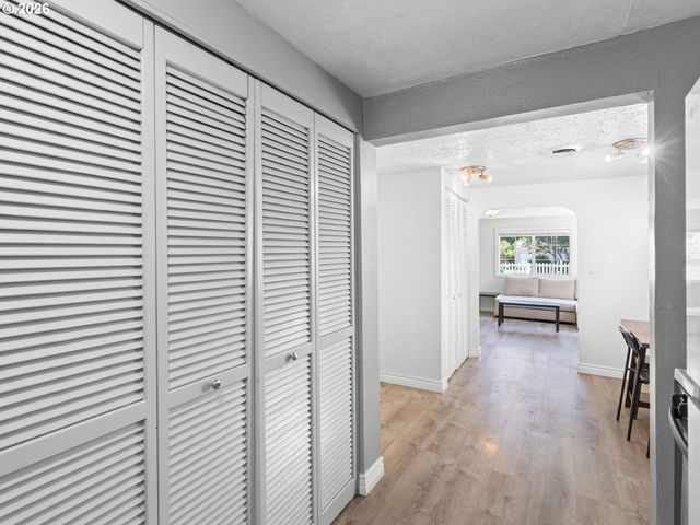 209 Ne 192ND Ave, Portland, OR 97230