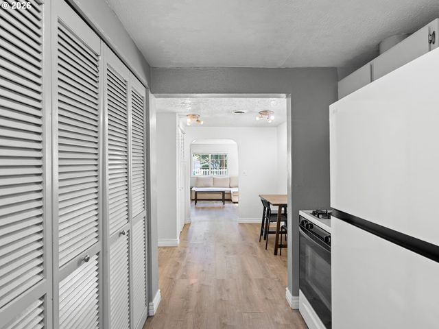 209 Ne 192ND Ave, Portland, OR 97230