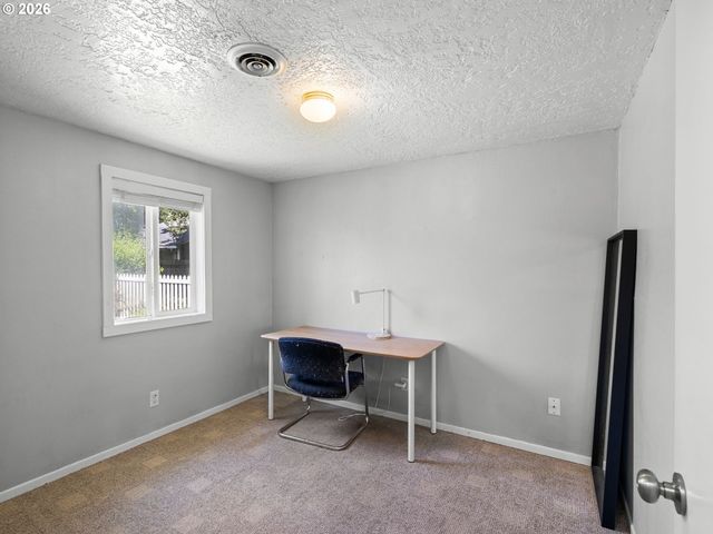 209 Ne 192ND Ave, Portland, OR 97230