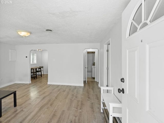 209 Ne 192ND Ave, Portland, OR 97230