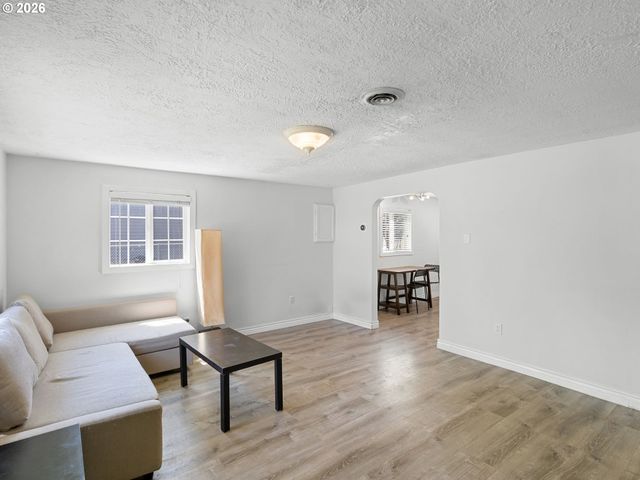 209 Ne 192ND Ave, Portland, OR 97230