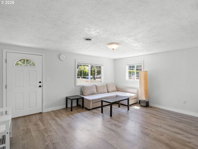 209 Ne 192ND Ave, Portland, OR 97230