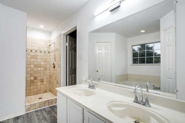 413 Fox Creek Court, Denton, TX 76209