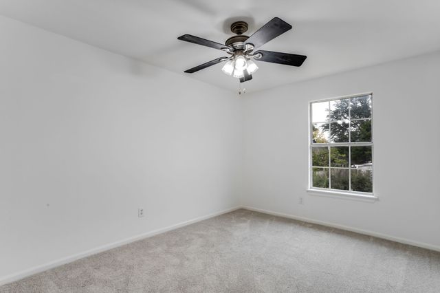 413 Fox Creek Court, Denton, TX 76209