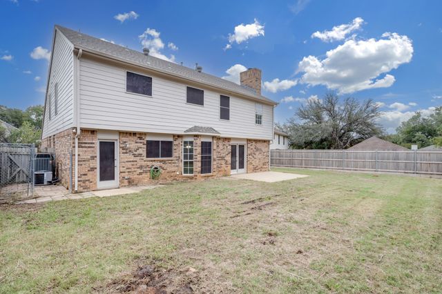413 Fox Creek Court, Denton, TX 76209