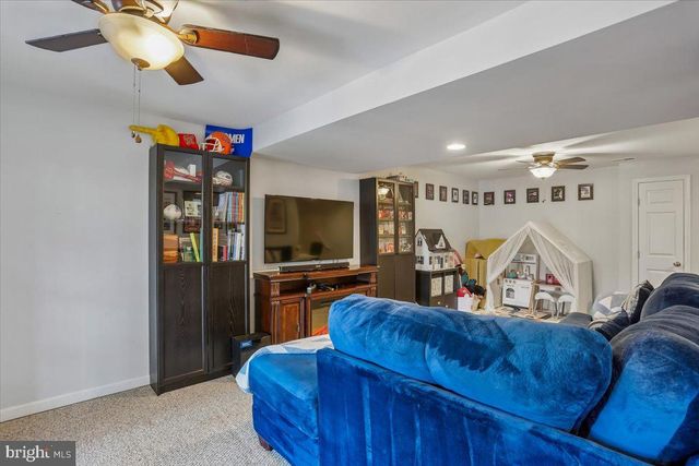 9201 BROADWATER DR, Gaithersburg, MD 20879