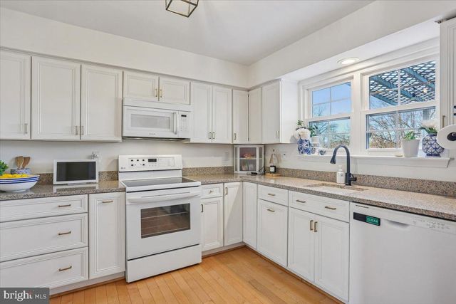 9201 BROADWATER DR, Gaithersburg, MD 20879