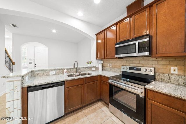 6186 HIGH TIDE Boulevard, Jacksonville, FL 32258