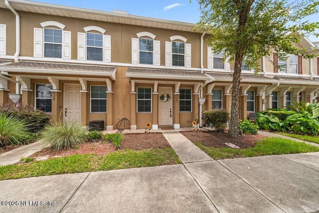 6186 HIGH TIDE Boulevard, Jacksonville, FL 32258