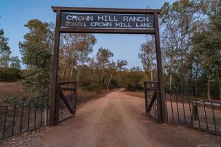 23898 Crown Hill Ln, Escondido, CA 92027