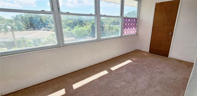 911 WASHINGTON AVENUE 305, Largo, FL 33770
