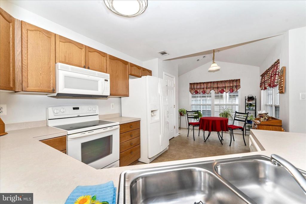Image 13 of property listing at 2513 SHELLEY CIR #9 3D, Frederick, MD 21702