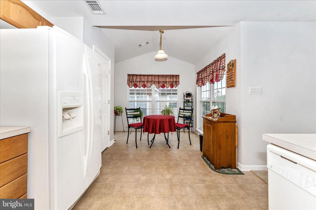 Image 14 of property listing at 2513 SHELLEY CIR #9 3D, Frederick, MD 21702