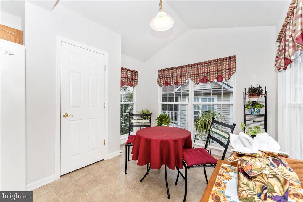 Image 18 of property listing at 2513 SHELLEY CIR #9 3D, Frederick, MD 21702