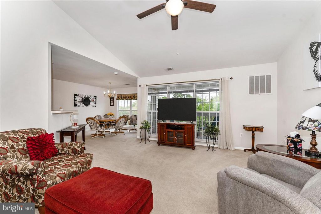 Image 4 of property listing at 2513 SHELLEY CIR #9 3D, Frederick, MD 21702