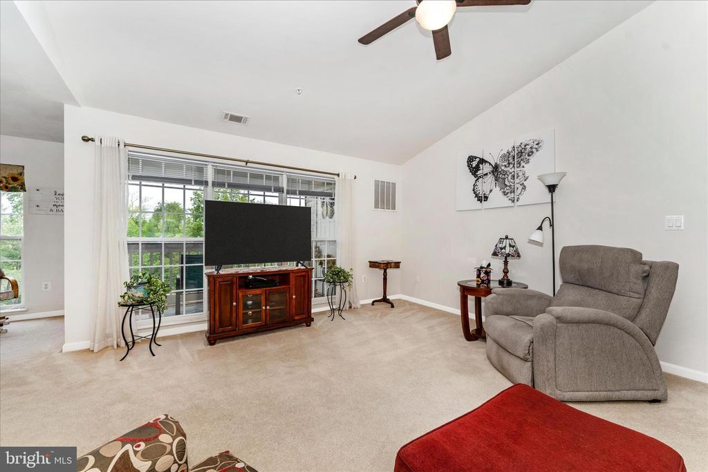 Image 7 of property listing at 2513 SHELLEY CIR #9 3D, Frederick, MD 21702