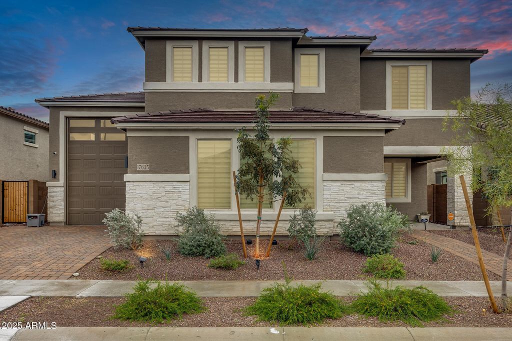 17635 W RED FOX Road W, Surprise, AZ 85387