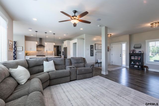 7402 N 281 Avenue, Valley, NE 68064